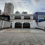 Imóvel comercial com 320m² para locação na Av. Vereador João de Luca