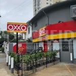 Sobrado Comercial de esquina à Venda com renda na Chácara Santo Antônio Alugado para OXXO mercados.