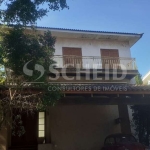 Casa a venda em condomínio no bairro do jardim Guedala. 4 quartos suites e 4 vagas de garagem.