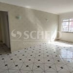 Casa Térrea no Campo Grande, 150m2, com 2 quartos, sala, cozinha com armários,  jardim,  2 vagas.