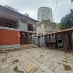 Casa com 275m² no Morumbi, 4 quartos, 1 suíte, 4 vagas cobertas, próximo ao Colégio Porto Seguro