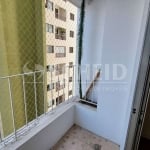 Apartamento 2 quartos, com armários planejados, sala, cozinha planejada, banheiro, área de serviços.