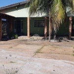 Casa à Venda com 03 quartos sendo 02 suítes. Localizado no Bairro Chácara dos Pinheiros em Cuiabá-M