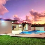 Casa à venda por R$ 1.200.000 - Bougainvillee V em Peruíbe/SP