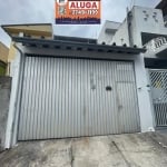 Ampla Casa com 2 Dormitórios e 2 Vagas de garagem - Aceita Depósito Caução