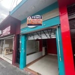 Ótimo Salão Comercial - Bem localizado - No largo de Vila Nhocuné 30m2