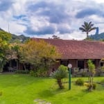 Casa linear com 5 suítes no bairro Comary, Teresópolis