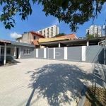 Casa com 3 dormitórios à venda, 188 m² por R$ 750.000,00 - Jardim Três Marias - Taboão da Serra/SP