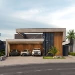 Casa à venda no Cond. Hayashi em Maringá/PR com 233,26m² de construção e 3 suítes