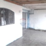 Casa de 2 dormitórios com garagem coberta no Castelo