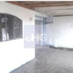 Casa de 2 dormitórios com 83m² com vaga de garagem coberta em ótima localização à venda, no Castelo