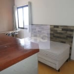 Apartamento de 34m² com um dormitório, uma vaga e sacada, otima localização em Mirandópolis, distri