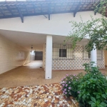 Casa com 3 dormitórios para alugar, 200 m² por R$ 3.300,01/mês - Tupi - Praia Grande/SP