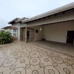 Casa com 3 dormitórios para alugar, 300 m² por R$ 5.764,32 - Vila Suíça - Indaiatuba/SP