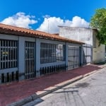 Casa tipo para venda com 3 quartos, 243m²