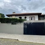 Residência com amplo Terreno - Ronda