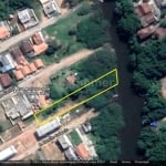 incrível terreno beira rio em Balneário Piçarras, com um total de 1231m², sendo 924m² na escritura