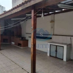 2 casas Térreas sendo uma para residência e outra pronta para comercial a 200 metros do Metrô  Sacoma,excelente localização,ótimo para investimento.