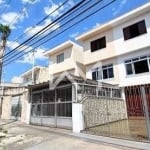 'Sobrado Impecável a Venda com 160m² com 3 Dormitórios, 1 Suíte e 3 Vagas: Sua Nova Residência no C