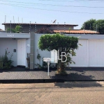 Casa com 3 dormitórios à venda, 160 m² por R$ 630.000,00 - Santa Mônica - Uberlândia/MG