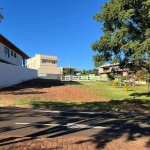 Terreno no Condomínio Solares da Gávea com 658 metros quadrados.