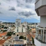 Apartamento com três quartos sendo uma suíte, sacada, elevador, piscina e salão de festas