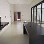 Casa no bairro Verde Vida com três quartos e varanda gourmet.