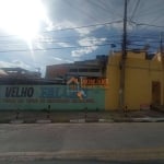 Terreno de esquina com 3 imoveis de Renda