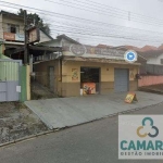 Terreno de 360m² com Sala Comercial e 2 Casas Mistas na Barreirinha, Curitiba - Excelente Oportunidade!