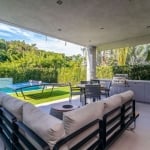 Luxuosa residência em Jurerê! 4 suítes