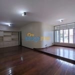 Apartamento na Vila Imperial, com 3 dormitórios (1 suíte), 2 banheiros e 1 vaga de garagem.