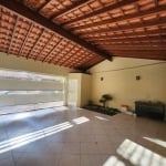 Atraente casa tipo para venda com 3 quartos, sendo 1 suíte, 177.07m²