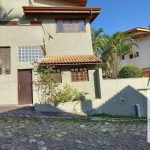 Casa com 3 dormitórios para alugar, 171 m² por R$ 6.800/mês - Petit Village - Cotia/SP