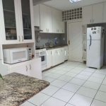 Apartamento à venda no Ed. Caravelas, 149m² com 5 quartos (sendo 1 suíte) 1 vaga de garagem, Centro