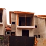 Casas Individuais com 3 dorm. e vista mar