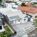 Casa à venda, no Bairro Pedra Branca, Palhoça-SC, com 4 quartos, sendo 1 suíte, com 2 vagas