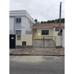 Casa à venda, no Bairro Forquilhas, São José-SC, com 2 quartos, sendo , com 2 vagas