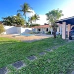 Casa para Venda em Lauro de Freitas, Vilas Do Atlântico, 4 dormitórios, 1 suíte, 5 banheiros, 4 vagas