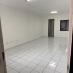 50% DE DESCONTO NO PRIMEIRO ALUGUEL - SALA COMERCIAL PRÓXIMO A AV. TREZE DE MAIO