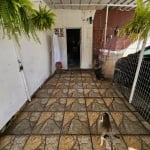 Casa com 2 dormitórios, sendo 1 suite