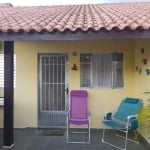 Linda casa à venda, com 53m² , 02 dormitórios (sendo 01 suíte), 02 vagas, bairro Rio da Praia-SP.