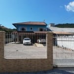 Casa à venda com 3 quartos , 150m² em Rio Caveiras Biguaçu