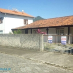 Casa com 3 quartos para alugar na Artur Guerreiro, 226, Balneário Perequê, Porto Belo