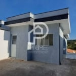 Casa a venda no Residencial Estoral com o terreno de 150m², sendo 76,25m² de área construída, o imóvel contém 2 dormitórios, sendo 1 suíte, sala, cozinha, área de serviço e 2 vagas de garagem.