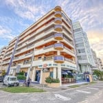 Apartamento quadra mar em meia praia, Meia Praia, Itapema - SC