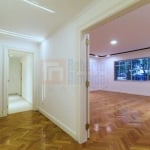 Elegante Apartamento Reformado à Venda no Flamengo de 320m² com 4 Quartos sendo 2 Suítes Sala Ampla 3 ambientes 5 Banheiros 1 vaga