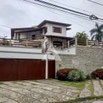 Casa no Itaigara com 4 quartos e 1 suíte, 412m² à venda por R$ 2.500.000,00