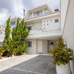 Sobrado com 190m² no Bacacheri