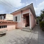 Duas casas no Bairro Teresópolis:&lt;BR&gt;Terreno de 338,80m²: 7,70mx44,00m com duas casa, área construída de 115m².&lt;BR&gt;Cada uma das casas conta com 2 dormitórios, living, cozinha e banheiro. P