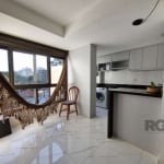 APARTAMENTO bairro CRISTAL, zona sul de PORTO ALEGRE, RS.&lt;BR&gt;&lt;BR&gt;Belíssimo  apartamento, 2 dormitórios, sendo 1 suíte, living, cozinha americana com churrasqueira  ,  refrigerador, área de